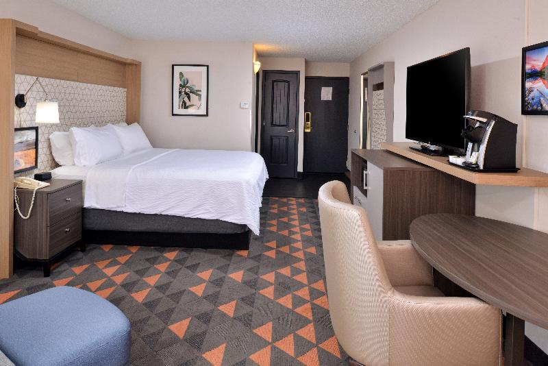 اتاق استاندارد با تخت بزرگ برای معلولان, Holiday Inn Great Falls Convention Center, An Ihg