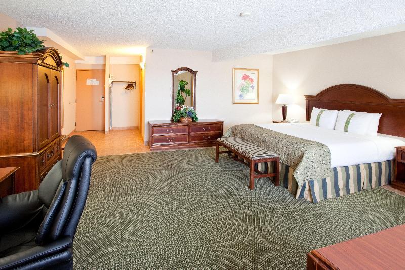 اتاق استاندارد با تخت بزرگ برای معلولان, Holiday Inn Great Falls Convention Center, An Ihg