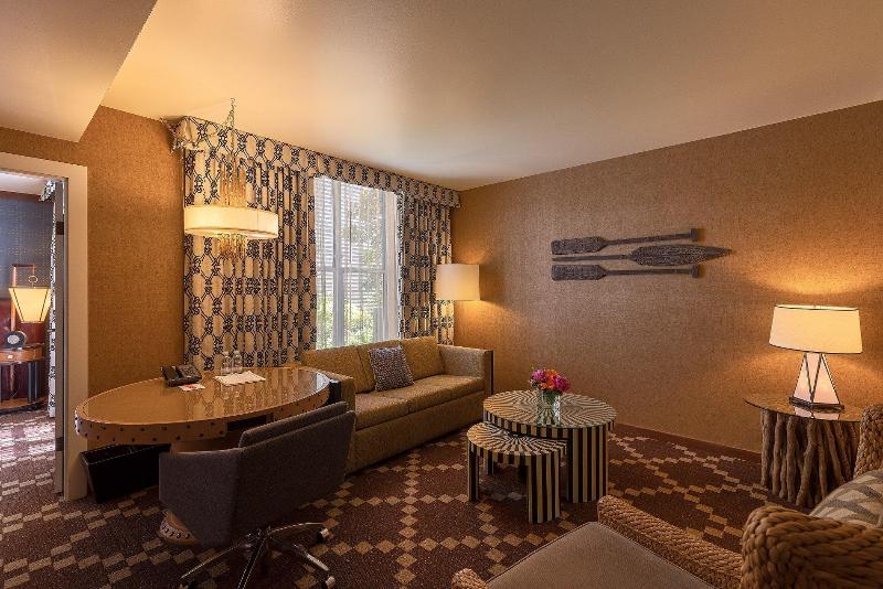 سوئیت اجرایی با تخت کینگ, Kimpton Riverplace Hotel, An Ihg
