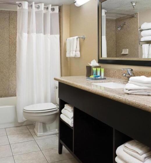 스탠다드 룸, Radisson Hotel Bismarck
