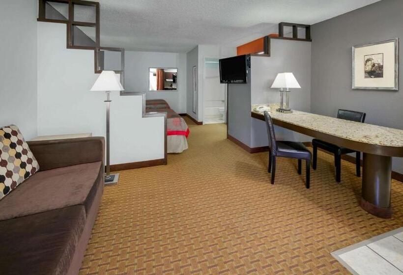 Suite, Ramada By Wyndham El Paso