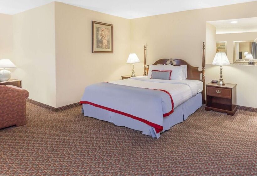 Junior Suite, Ramada Plaza By Wyndham Garden Grove/anaheim South