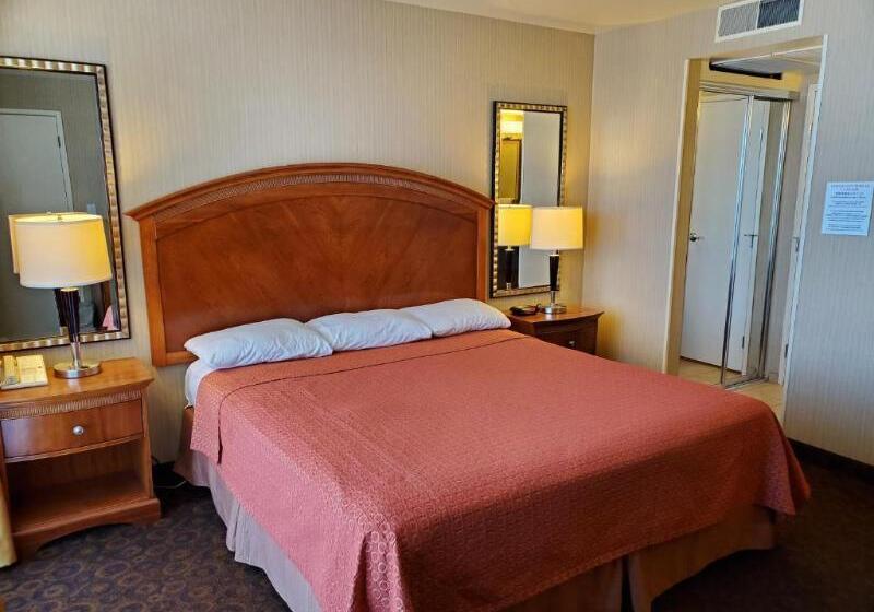 اتاق استاندارد با تخت بزرگ, Royal Pacific Motor Inn
