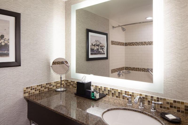 סוויטת ג'וניור, Sheraton Anchorage