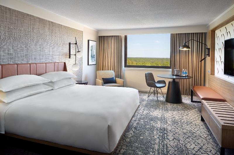 اتاق استاندارد با تخت بزرگ, Sheraton Imperial Hotel Raleigh Durham Airport At Research Triangle Park