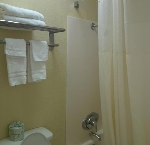 سوئیت با تخت بزرگ, Super 8 By Wyndham Kerrville Tx