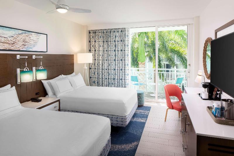 اتاق استاندارد با چشم‌انداز, The Reach Key West, Curio Collection By Hilton