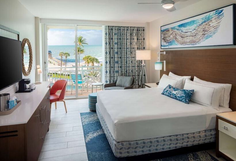 استودیوی استاندارد با تخت دوبل, The Reach Key West, Curio Collection By Hilton