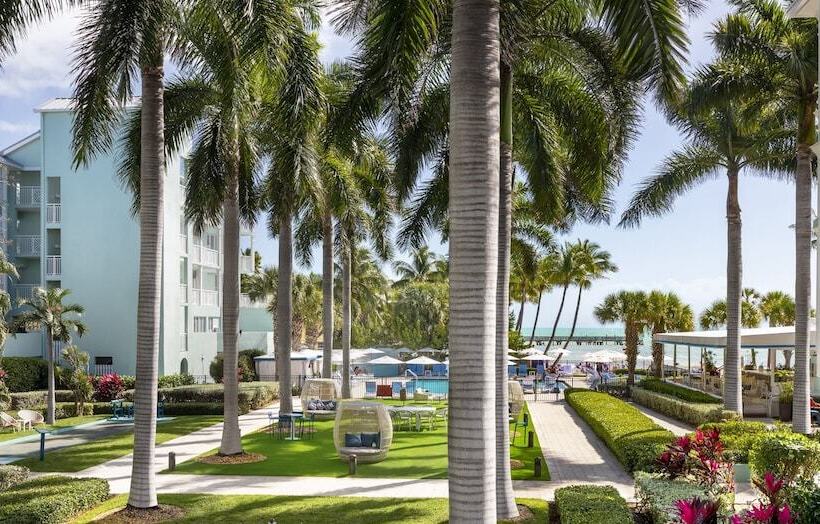 اتاق پرمیوم با چشم‌انداز دریا, The Reach Key West, Curio Collection By Hilton