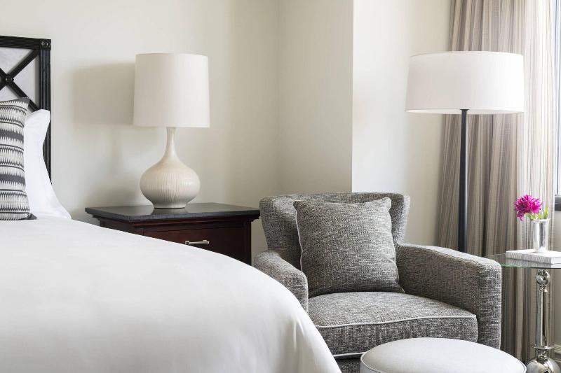 اتاق لوکس با تخت بزرگ, The Ritzcarlton, Pentagon City