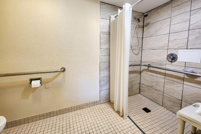 اتاق استاندارد برای معلولان, Travelodge By Wyndham Peoria