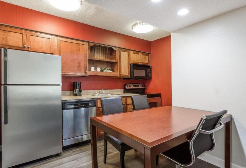 , Hawthorn Suites By Wyndham North Charleston