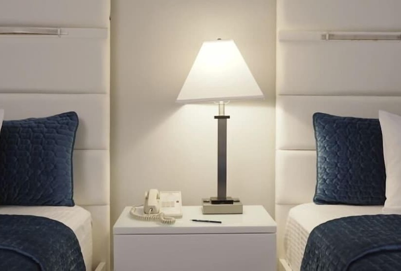 اتاق استاندارد با 2 تخت دوبل, Congress Plaza Hotel Chicago