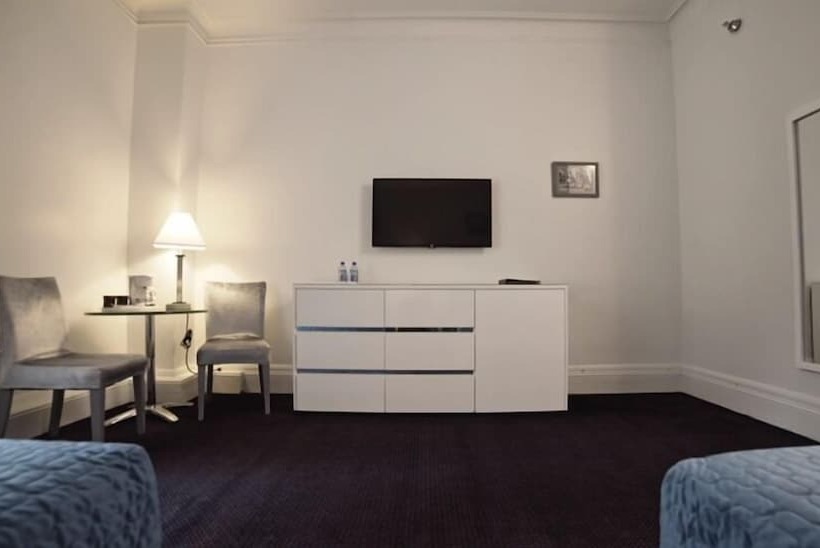 سوییت خانوادگی, Congress Plaza Hotel Chicago