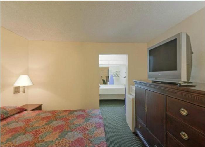 Quarto Standard Cama King, Americas Best Value Inn Laredo