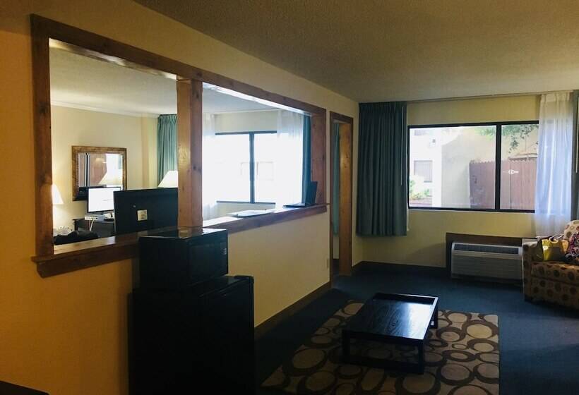 Deluxe Suite Kingsize Bett, Days Inn By Wyndham Sherman