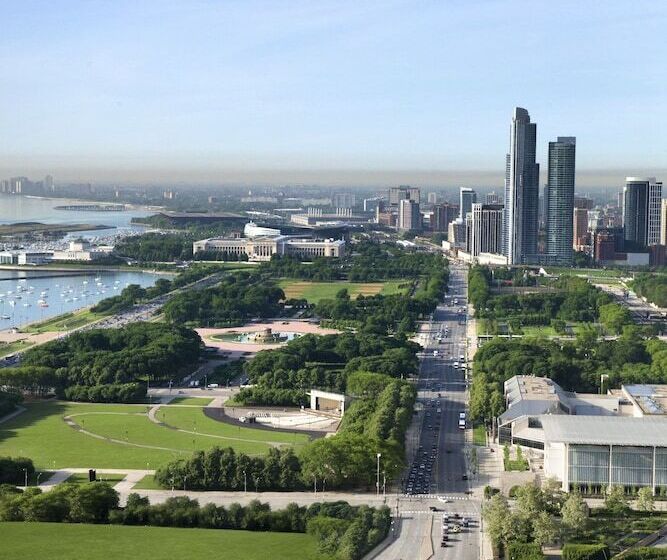 غرفه قياسيه سريرين مزدوجين, Fairmont Chicago Millennium Park