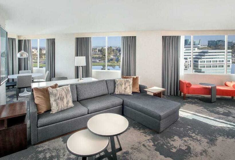 سوییت پرستیژ, Grand Bay Hotel San Francisco