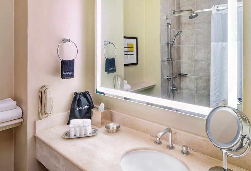 سوییت جونیور, Grand Bay Hotel San Francisco