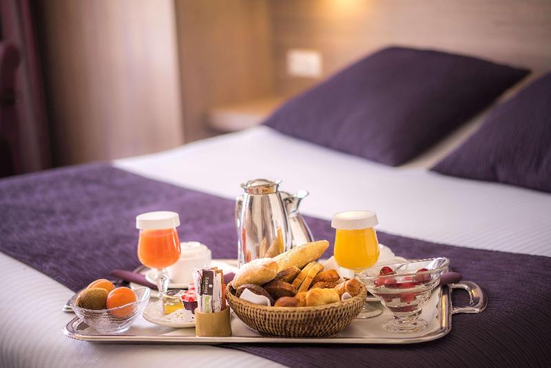 اتاق اجرایی, Hilton St. Louis Frontenac