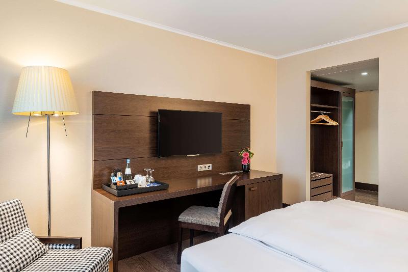 سوئیت با تخت بزرگ, Hilton St. Louis Frontenac