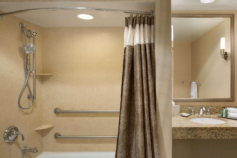 اتاق لوکس, Hilton St. Louis Frontenac