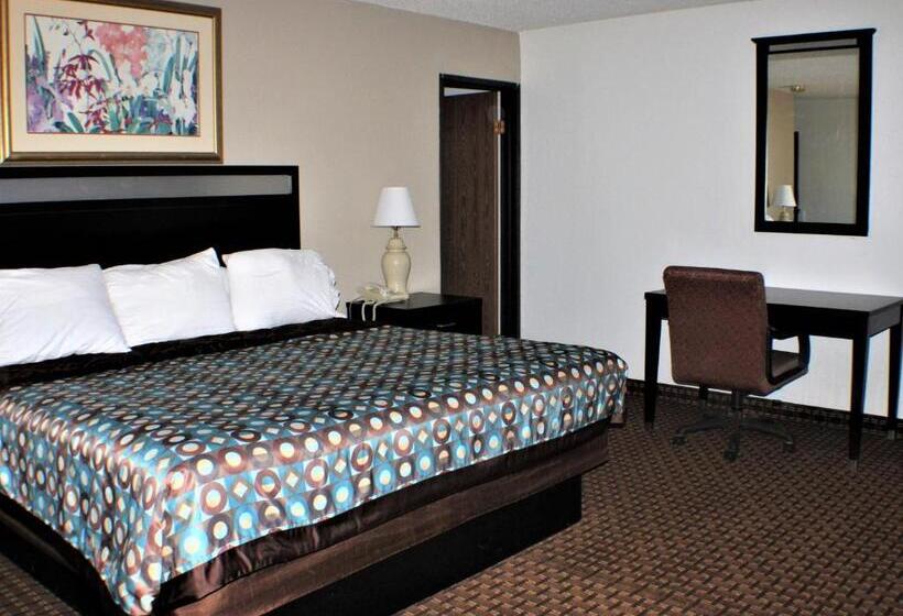 Superior Room King Size Bed, Knights Inn  Payson, Az