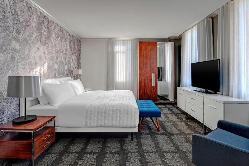 سوئیت با تخت بزرگ, Le Méridien Indianapolis