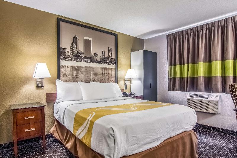 اتاق استاندارد با تخت دو نفره بزرگ, Quality Inn Atlanta Airportcentral