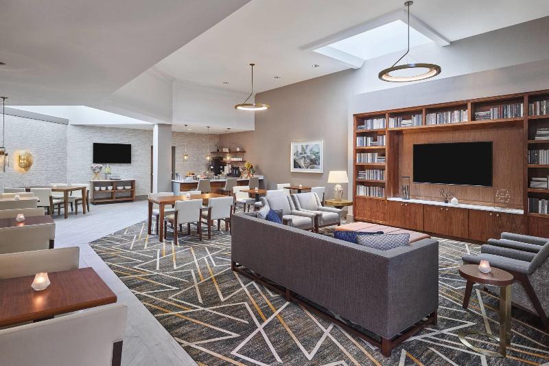 سوئیت با تخت بزرگ, Sheraton Portland Airport