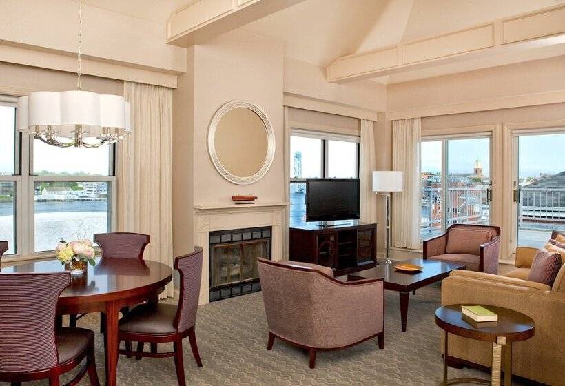 クラブルーム, Sheraton Portsmouth Harborside