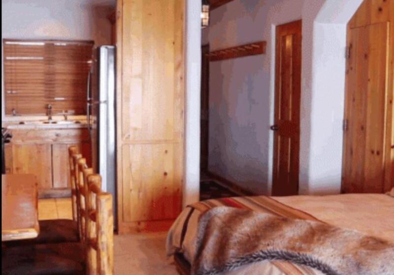 استودیوی استاندارد, Spring Creek Ranch