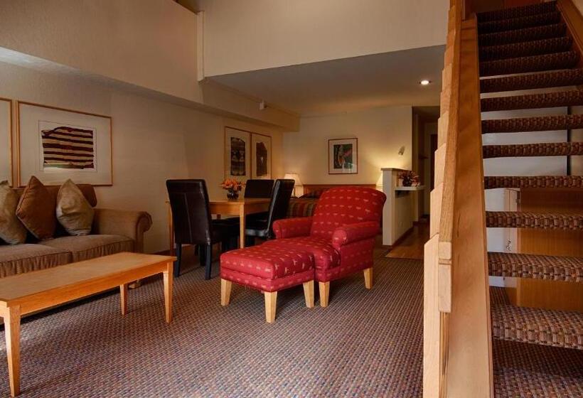 سوییت, Squaw Valley Lodge