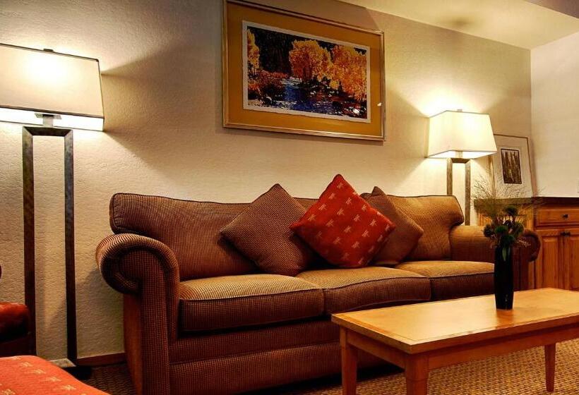 سوییت, Squaw Valley Lodge