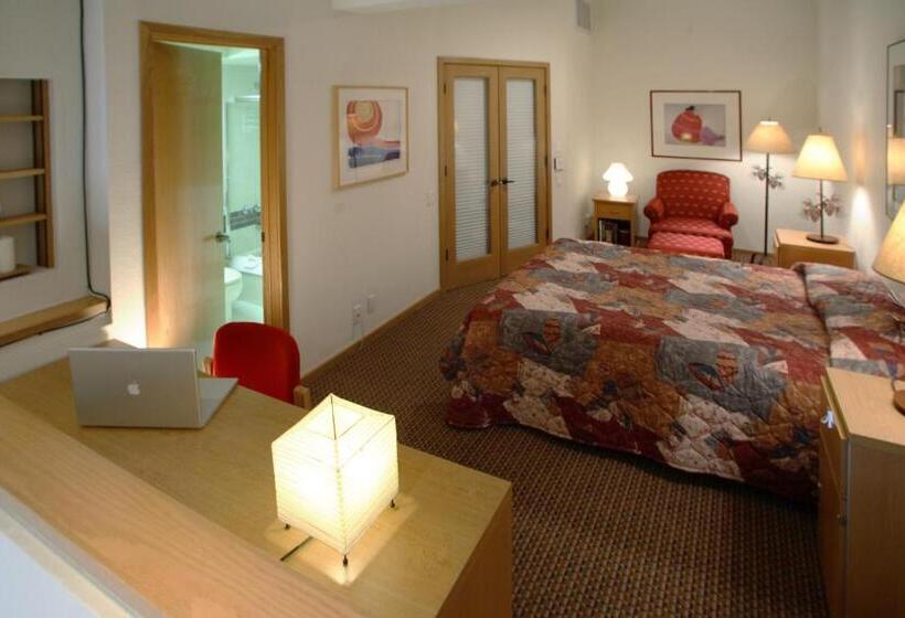 سوییت, Squaw Valley Lodge