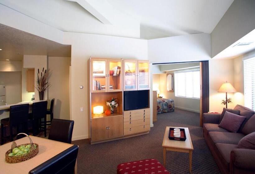 Suite, Squaw Valley Lodge