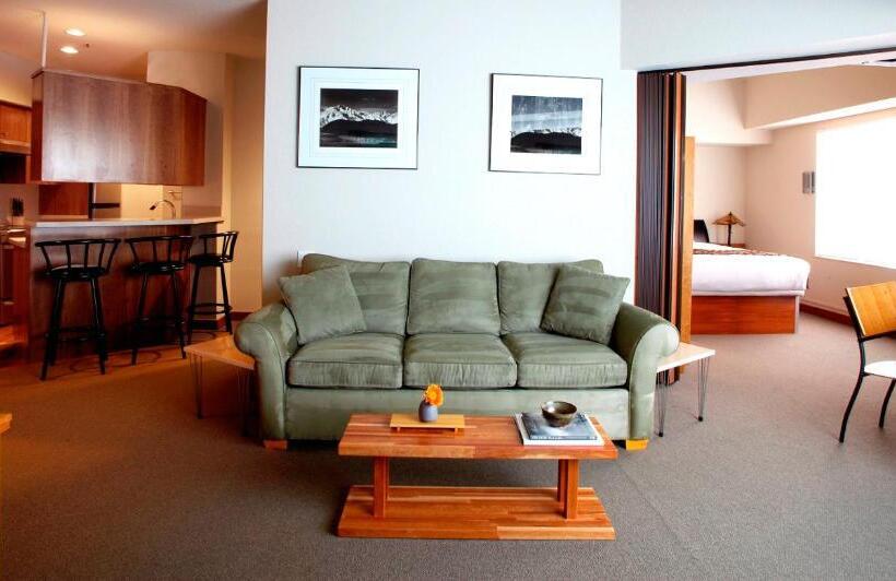 سوییت, Squaw Valley Lodge