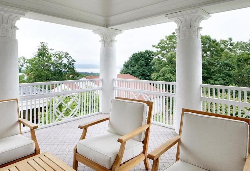 Standard Room King Size Bed, Tarrytown House Estate On The Hudson