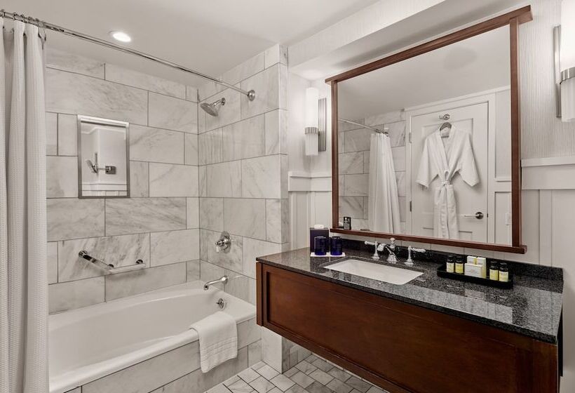 디럭스 룸, The Charles Hotel In Harvard Square