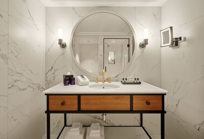 스위트, The Charles Hotel In Harvard Square