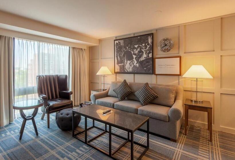 스위트, The Charles Hotel In Harvard Square