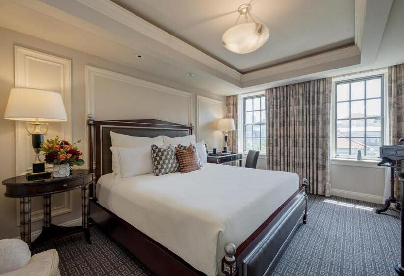 Premium Room, The Jefferson