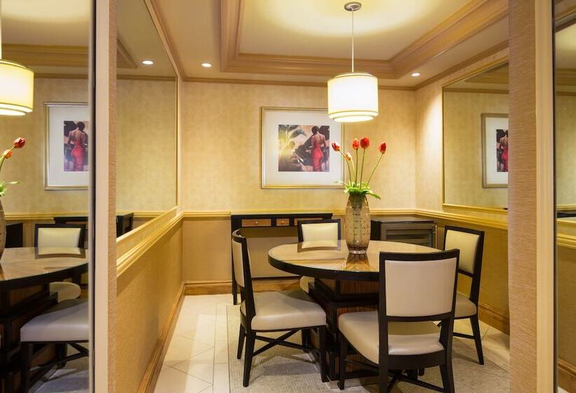سوییت با چشم‌انداز دریا, Showboat Hotel Atlantic City