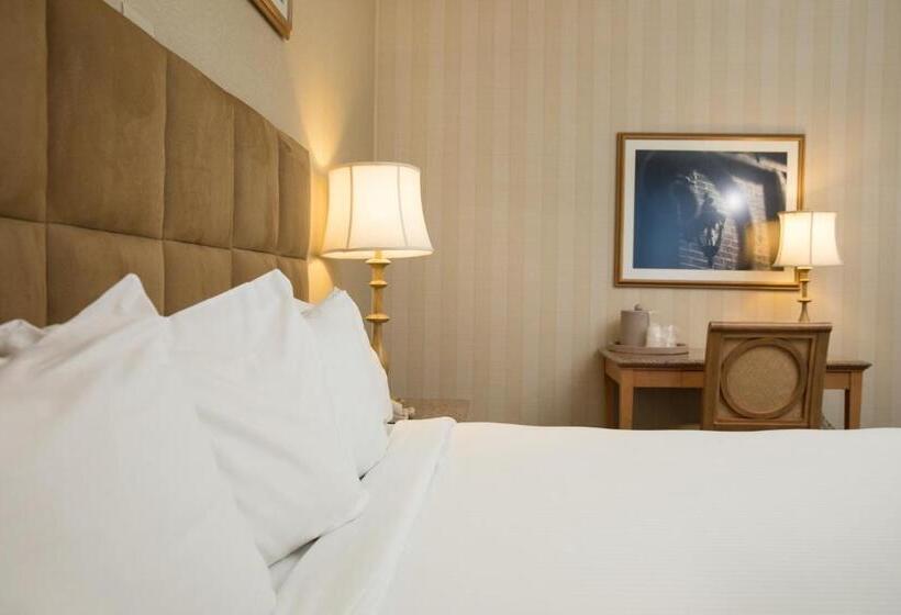 اتاق استاندارد با تخت بزرگ برای معلولان, Showboat Hotel Atlantic City