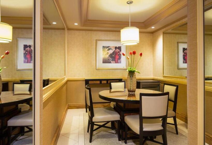 سوئیت برای معلولان, Showboat Hotel Atlantic City