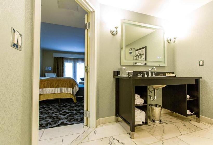 اتاق استاندارد با تخت بزرگ, The Siena Hotel, Autograph Collection