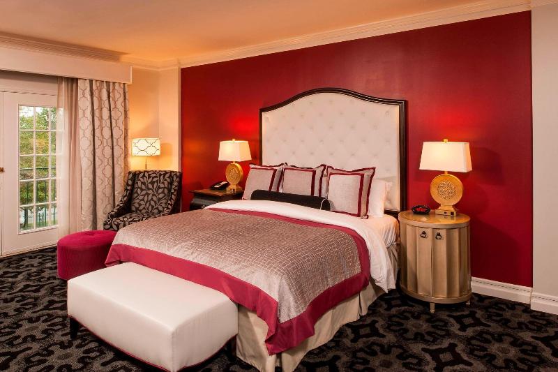 اتاق استاندارد با تخت بزرگ, The Siena Hotel, Autograph Collection