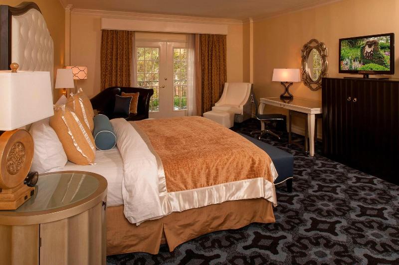 اتاق استاندارد با تخت بزرگ, The Siena Hotel, Autograph Collection