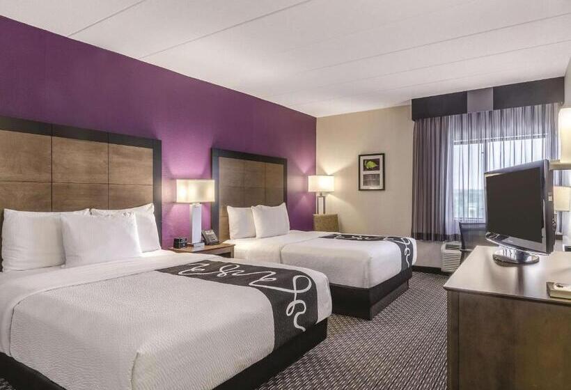 デラックスルーム, La Quinta Inn & Suites By Wyndham Warwick Providence Airport