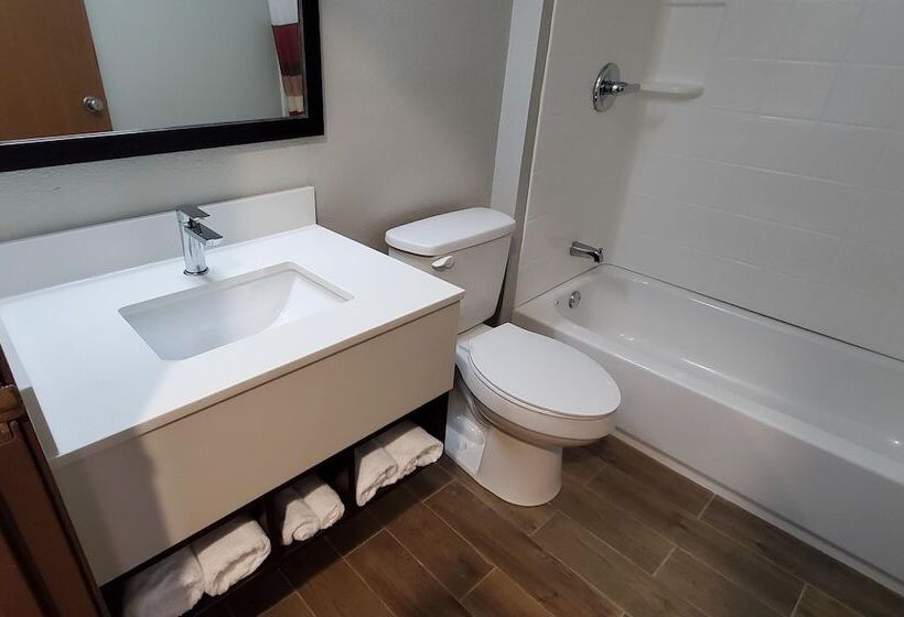 اتاق لوکس, Red Roof Inn Binghamton North
